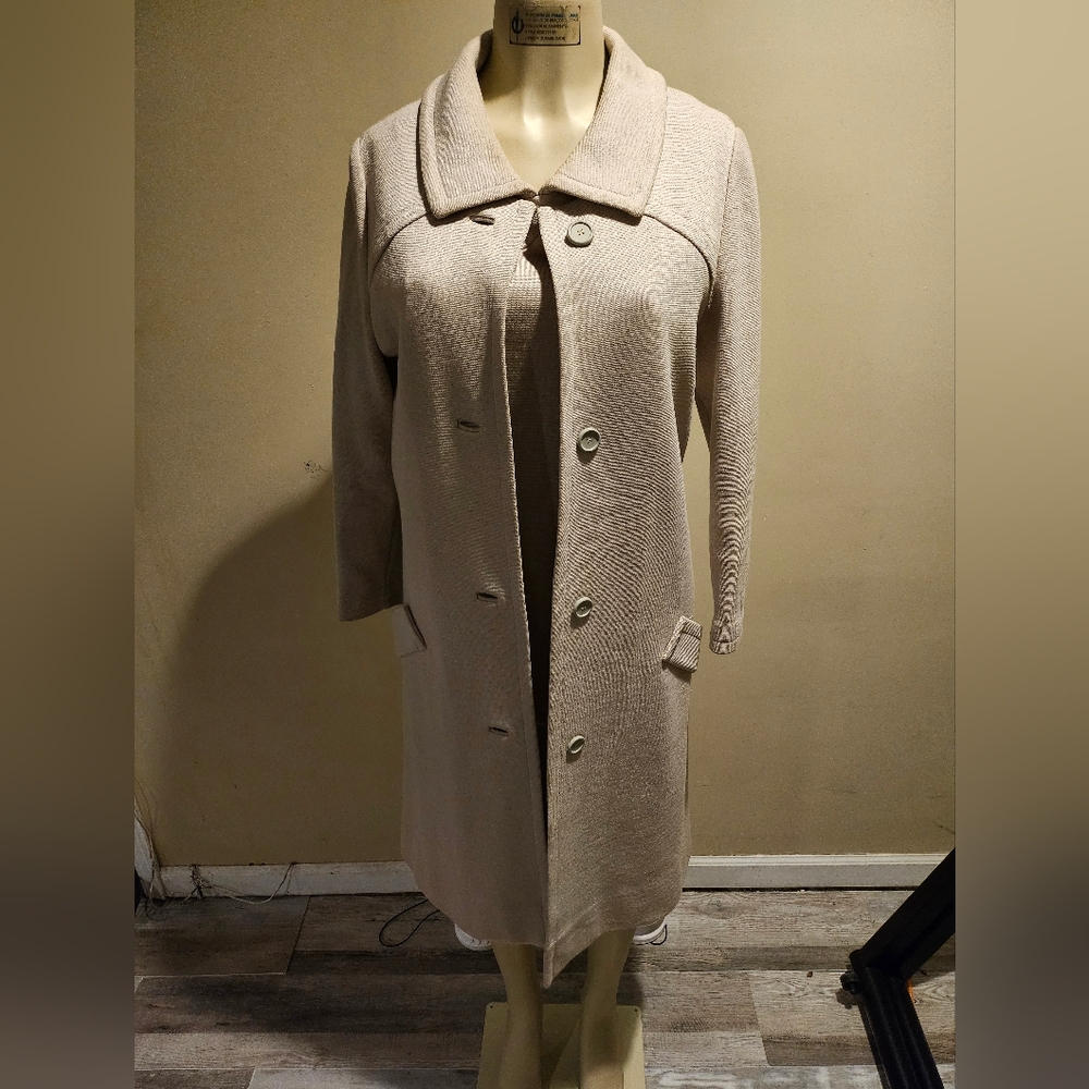 Dress - Picture 1 of 6